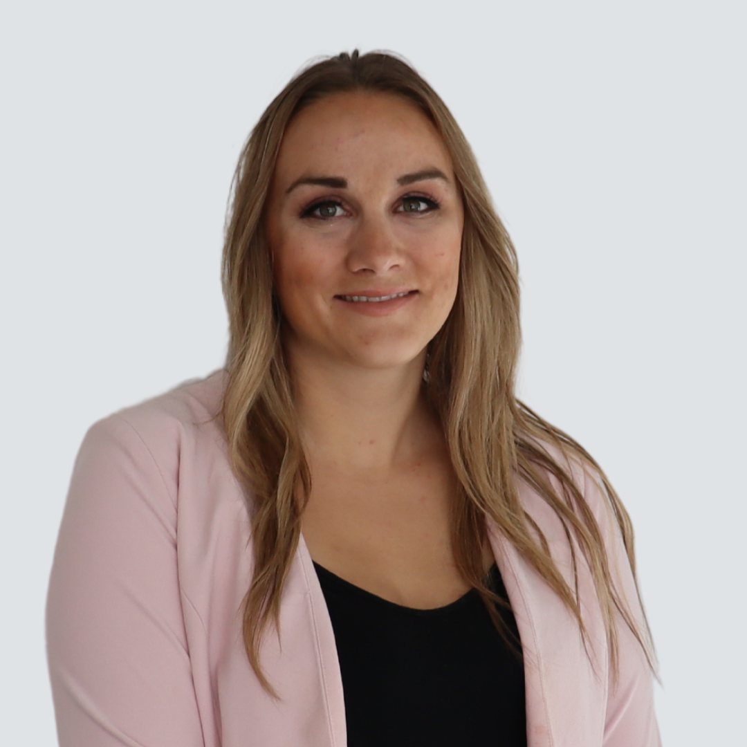 Annelise Pickett Headshot