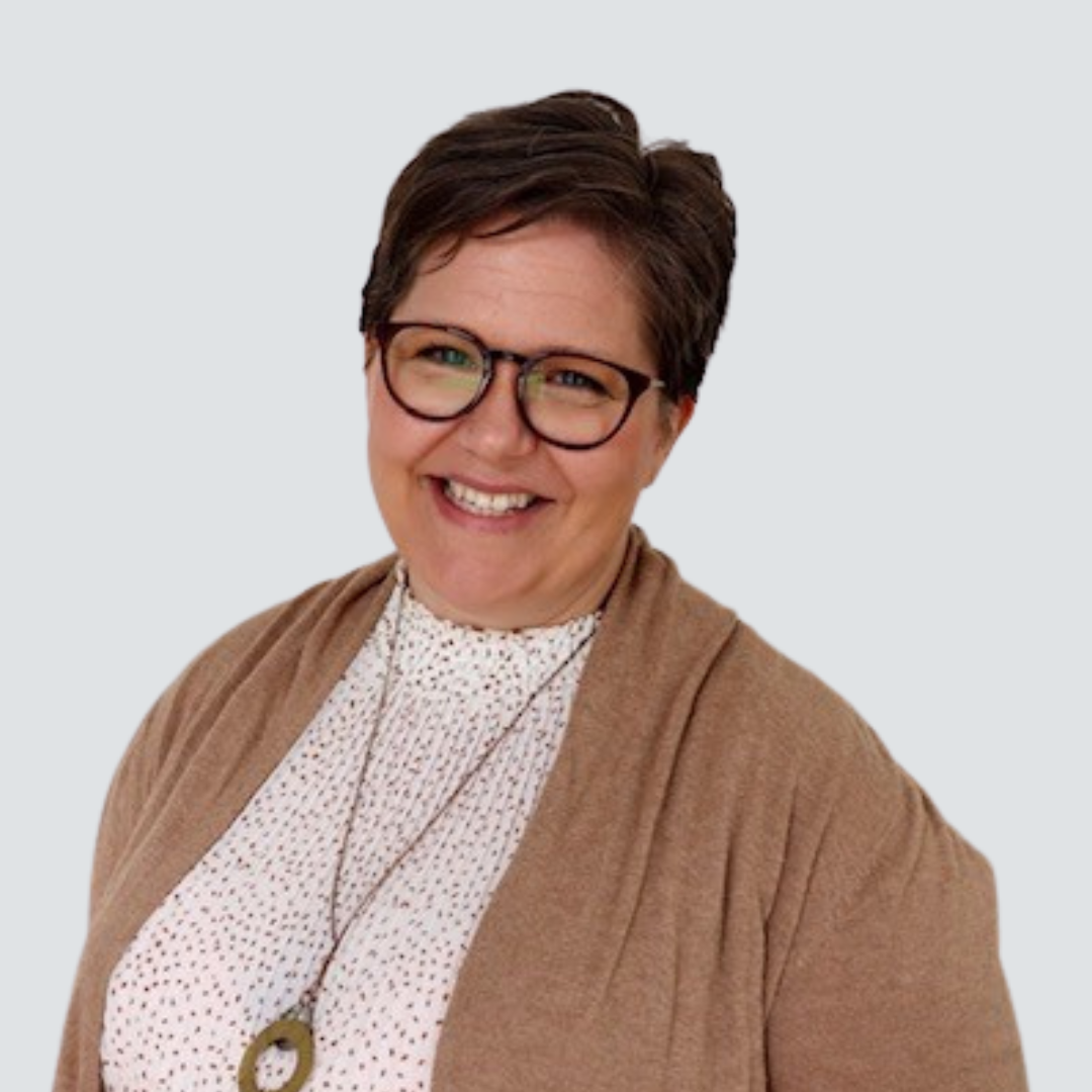 Teddi Taylor Headshot